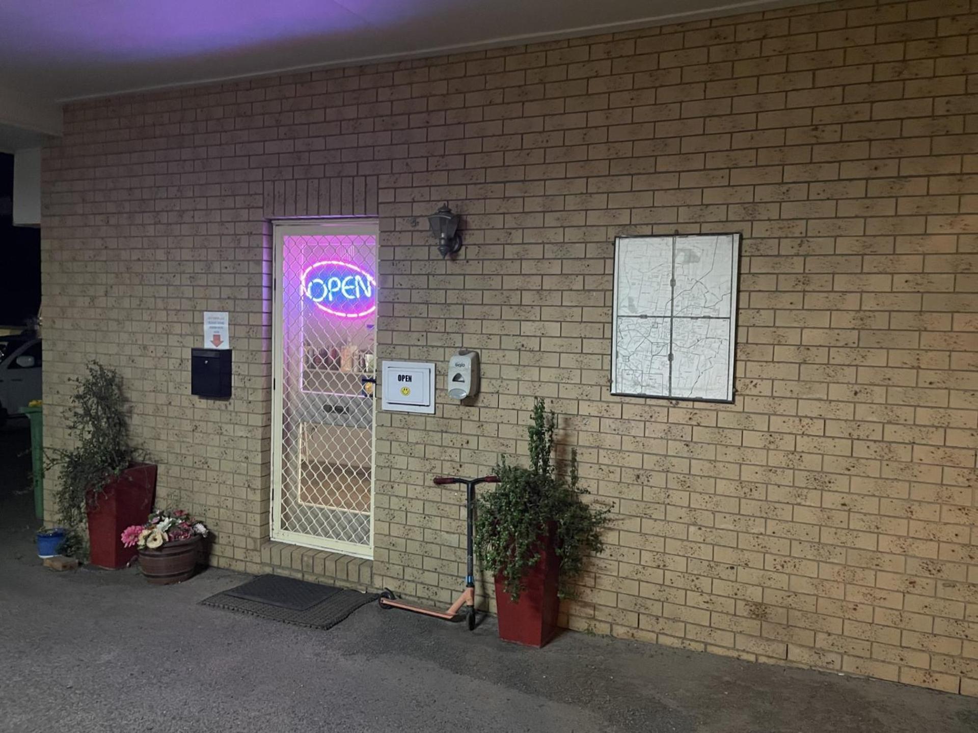 Hatton Vale Motel Екстер'єр фото